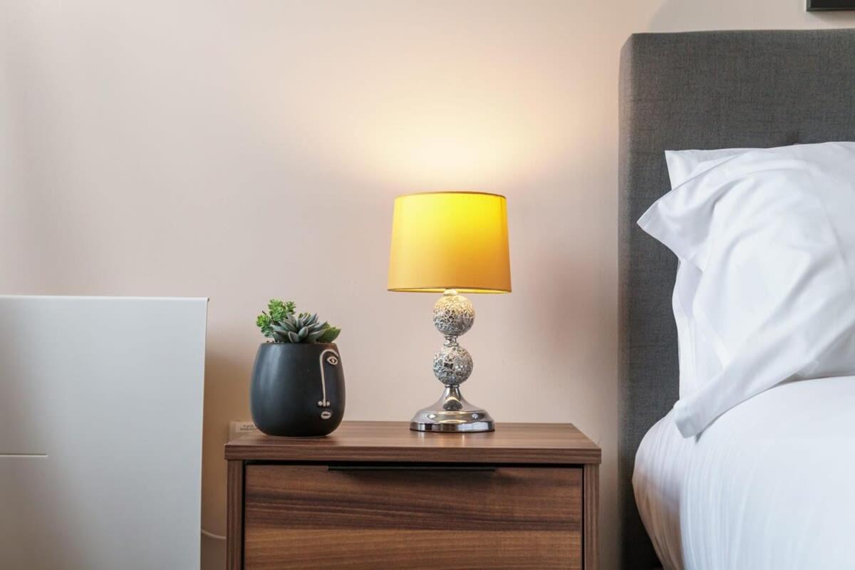 2 Bedroom Modern Apartment In Manchester Bagian luar foto