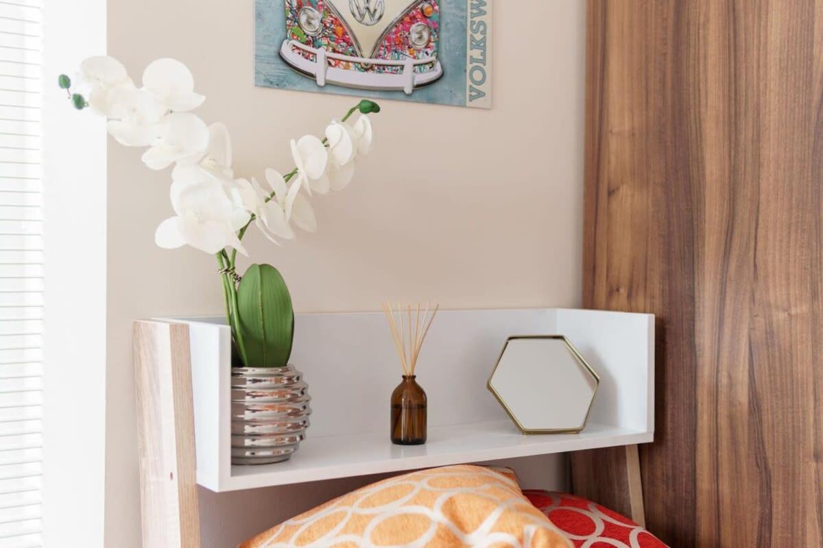 2 Bedroom Modern Apartment In Manchester Bagian luar foto