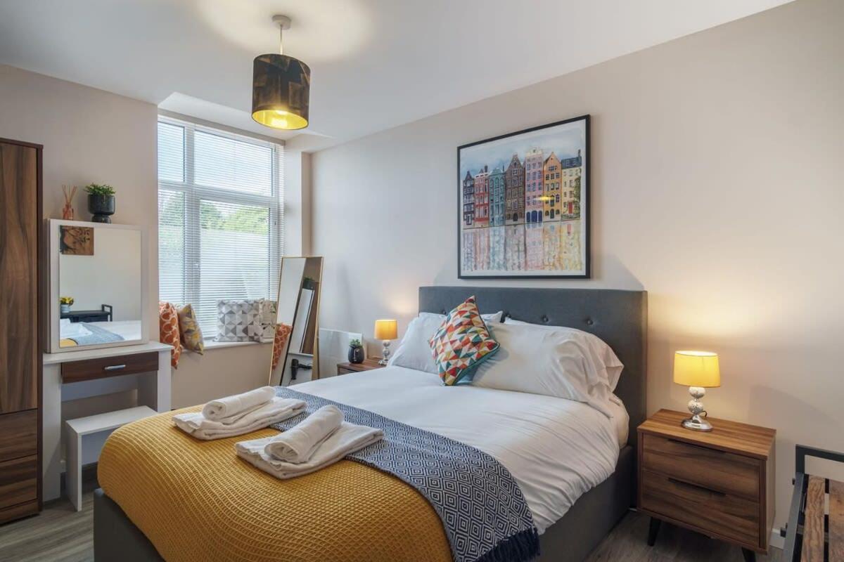 2 Bedroom Modern Apartment In Manchester Bagian luar foto